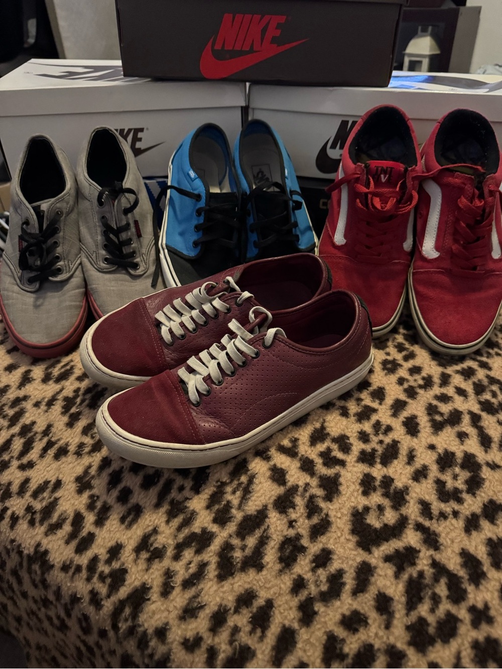 Vans Men’s Burgundy Low-Top Sneakers
